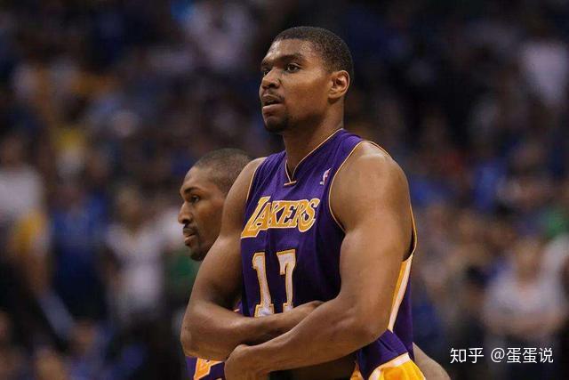 英超最佳阵：萨拉赫领衔，帕尔默&加克波在列