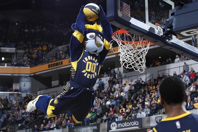 西多夫之子在昨日被丰塞卡征调 跟米兰一线队训练