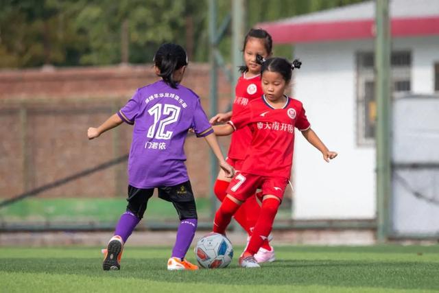 锡安28分鹈鹕力克篮网3连胜 独行侠险胜马刺